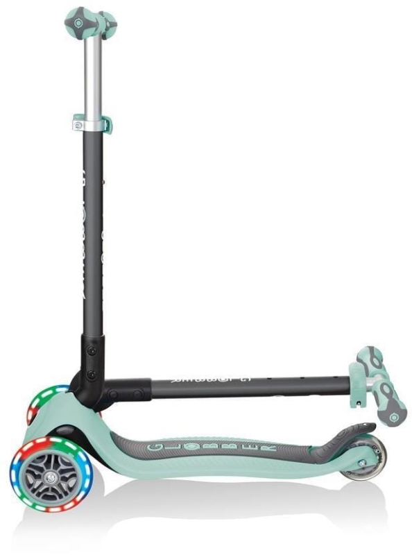 Globber GO-UP Deluxe Fantasy Lights -  wielofunkcyjny jeździk dziecięcy 3w1 | Mint