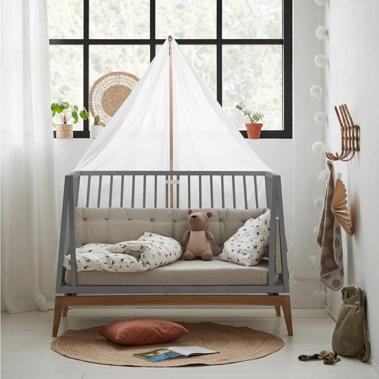 pol_pl_LEANDER-lozeczko-dzieciece-LUNA-grey-lifestyle-1.jpg