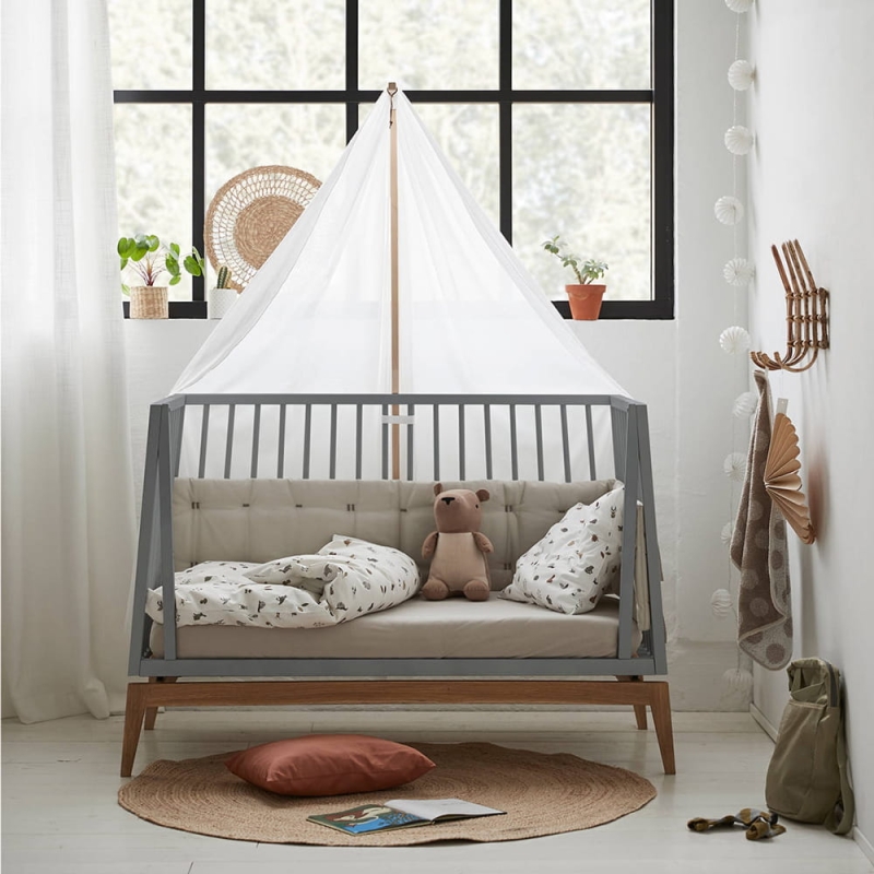 pol_pl_LEANDER-lozeczko-dzieciece-LUNA-grey-lifestyle-1.jpg