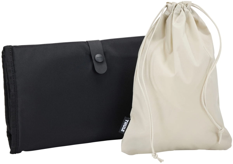 thule-changing-backpack8.jpg