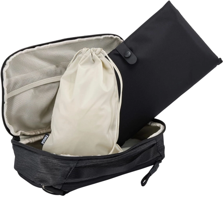 thule-changing-backpack9.jpg