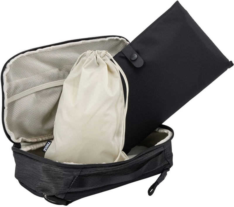 thule-changing-backpack9.jpg