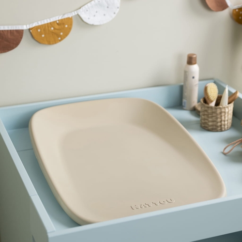 nattou-softy-beige-lifestyle.jpg