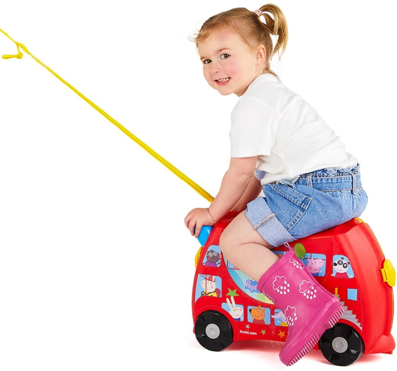 jezdzaca-walizeczka-trunki-swinka-peppa_03.jpg