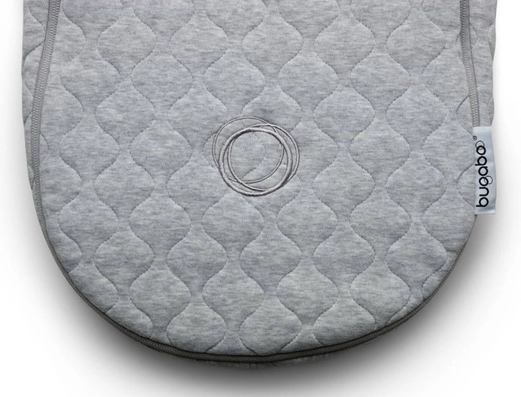 Bugaboo-R-Newborn-Inlay-wkladka-stabilizujaca-dla-noworodka-Light-Grey-4.jpg