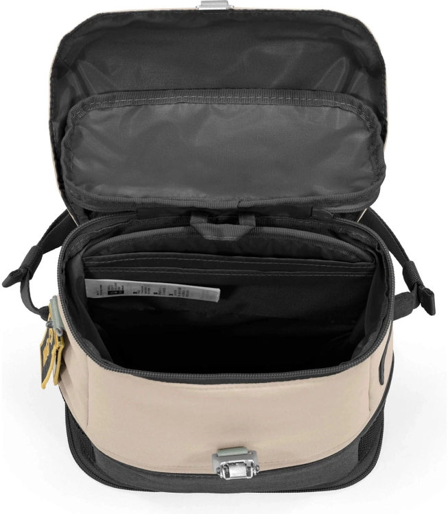 stokke-crew-backpack-moonglow5.jpg