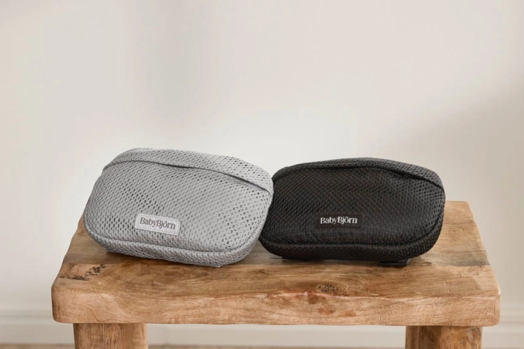 BABYBJORN-nerka-saszetka-do-nosidelka-Mesh-Czarny-35243_8.jpg