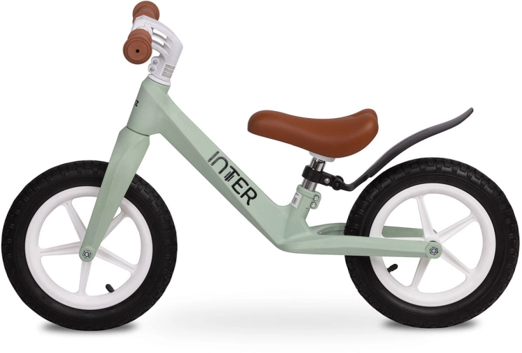toyz-inter-mint3.jpg