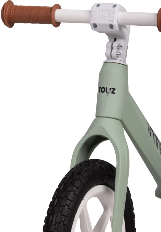 toyz-inter-mint4.jpg