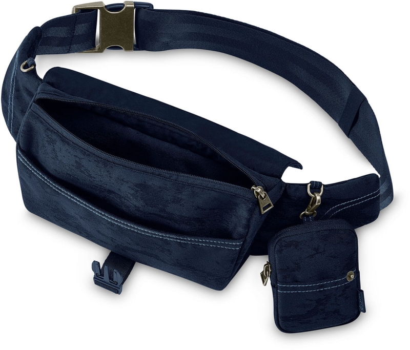 cybex-belt-bag-fe-rebellious-luxury-denim2.jpg