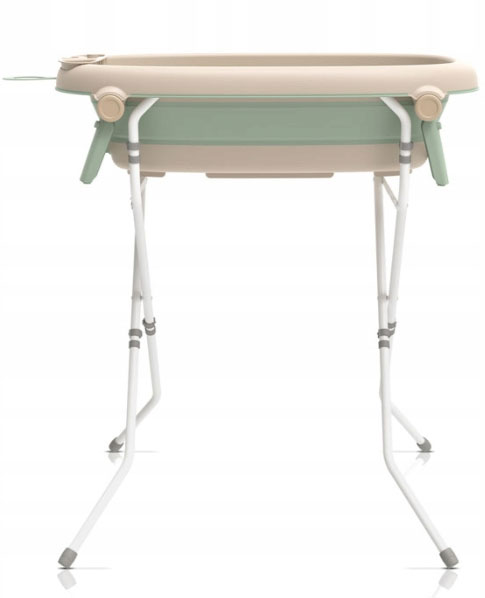 neno-lucy-stand3.jpg