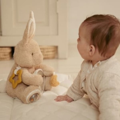 little-dutch-kroliczek-aktywizujacy-newborn-naturals2.jpg