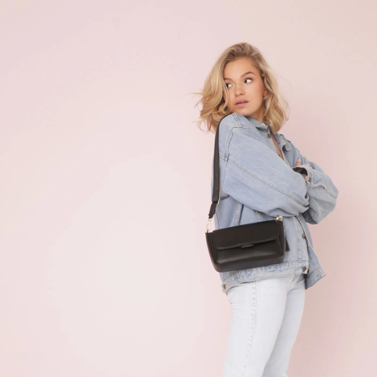 joissy-kenza-crossbody-black2.jpg