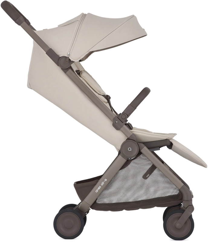 Wózek dziecięcy typu spacerówka z budką przeciwsłoneczną. Jasny kolor Vanille