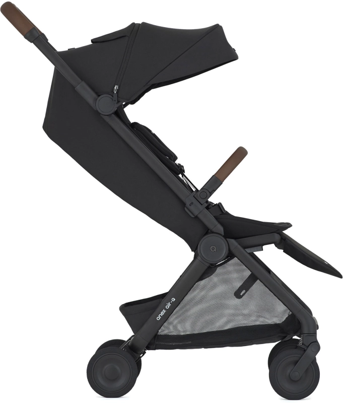 Mała spacerówka z dużym koszem zakupowym