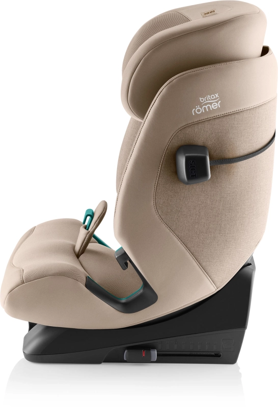 Beżowy fotelik dziecięcy do samochodu 15-36 kg
