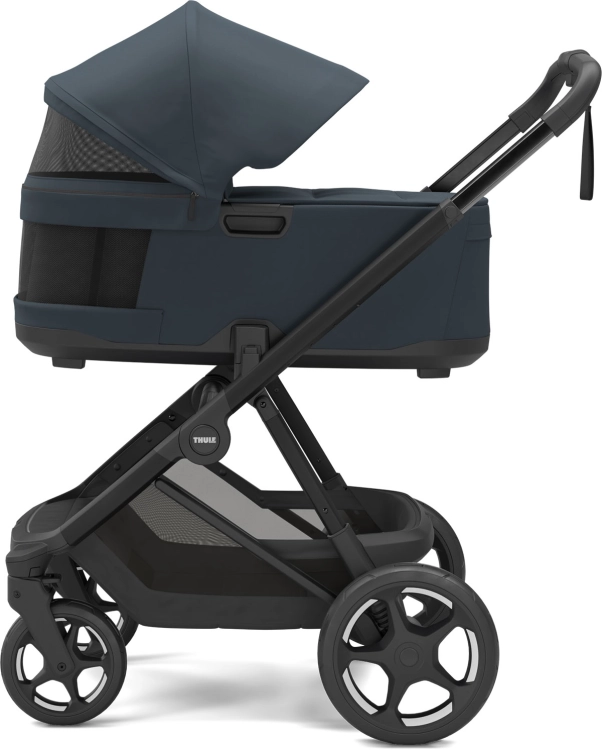 thule-charm-wozek-dzieciecy-gondola-z-wentylacja-darkest-blue.jpg