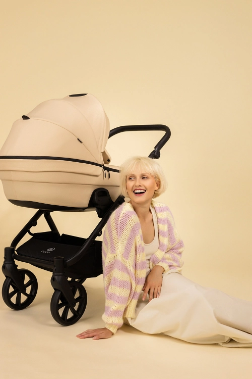 tutis-uno-6-plus-wozek-dzieciecy-2w1-zdjecie-lifestyle-kolor-beige.jpg