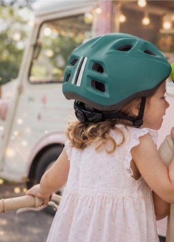 bobike-go-kask-rowerowy-dla-dziecka-xxs-peppermint-zdjecie-lifestyle.jpg
