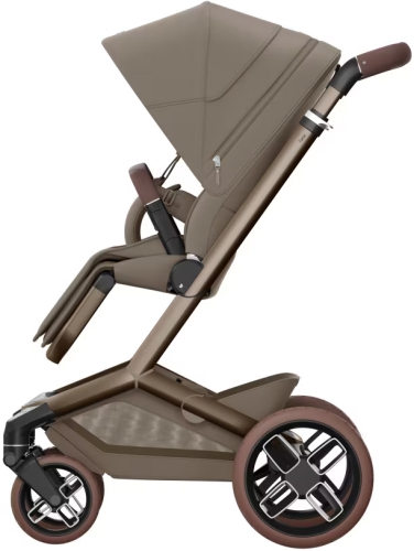 maxi-cosi-fame-wozek-dzieciecy-spacerowka-oak-truffle2.jpg