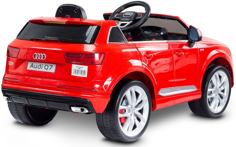 AudiQ7_red_04.jpg