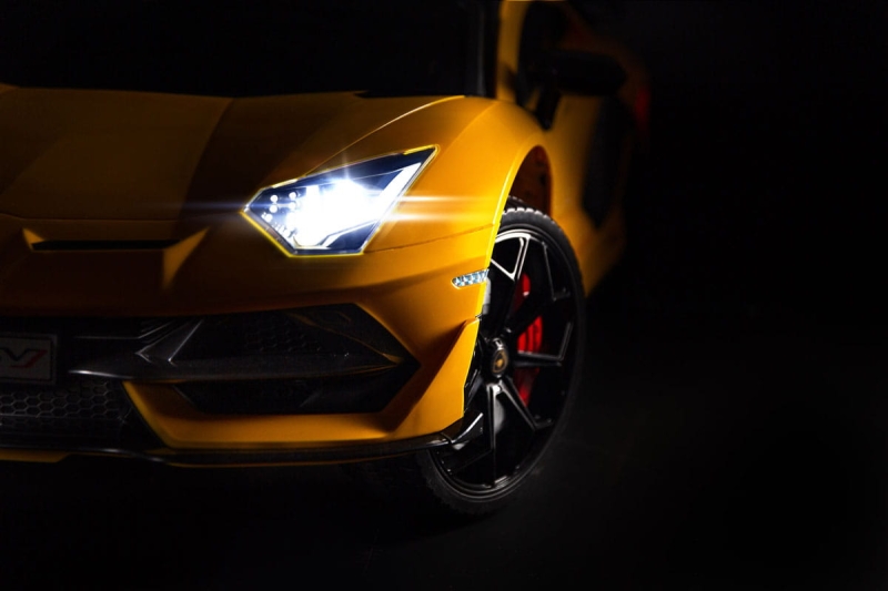 lambo_aventador_yellow_18.jpg