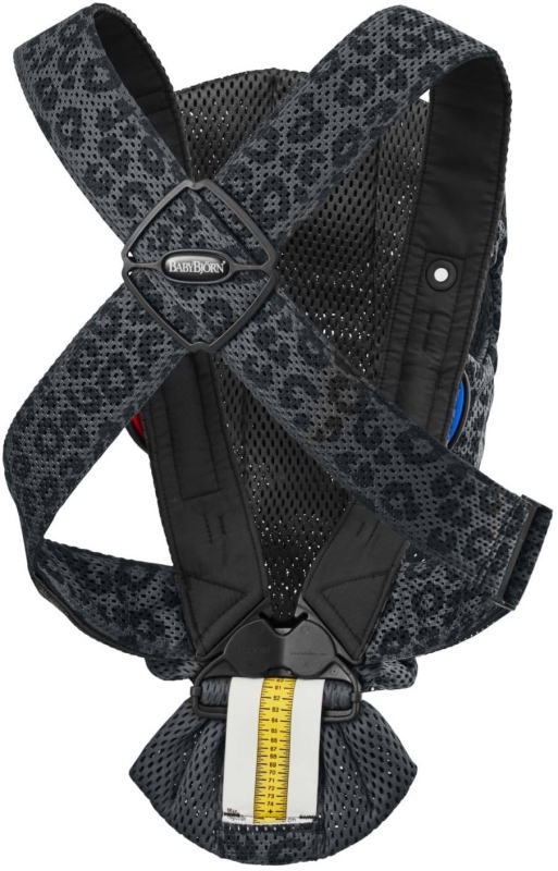 pol_pl_BABYBJORN-MINI-3D-Mesh-nosidelko-Antracytowy-Leopard-9378_5.jpg