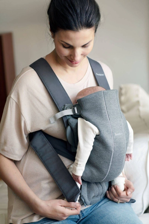 pol_pl_BABYBJORN-MINI-3D-Jersey-nosidelko-Ciemny-Szary-4197_12.jpg