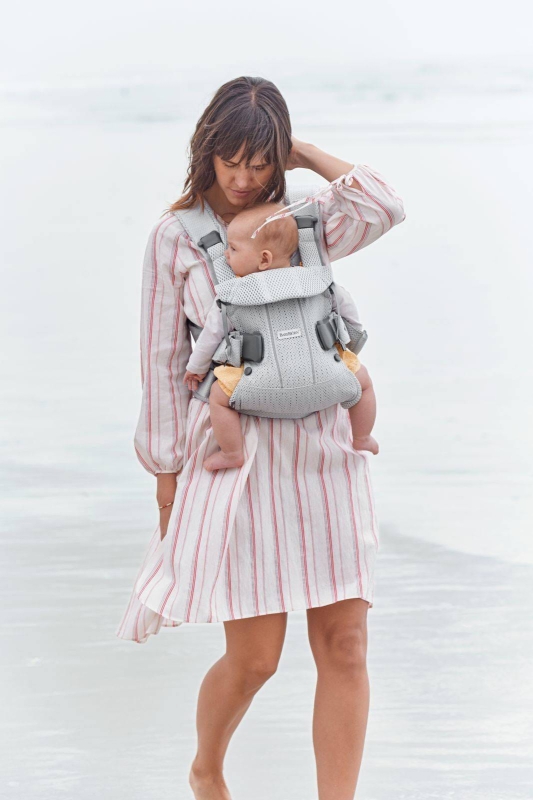 pol_pl_BABYBJORN-ONE-AIR-nosidelko-Srebrny-4080_16.jpg
