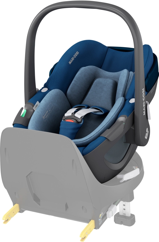 8044720110_2021_maxicosi_carseat_babycarseat_pebble360_blue_essentialblue_withfamilyfix360baserear_3qrtleft.jpg