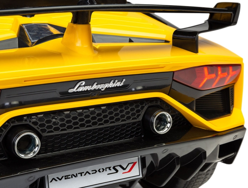 lambo_aventador_yellow_07.jpg
