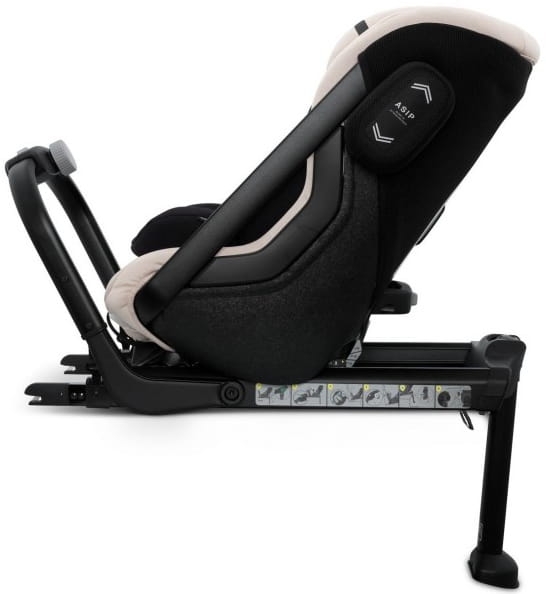 one-i-size-car-seat-61-125-cm-(3).jpg