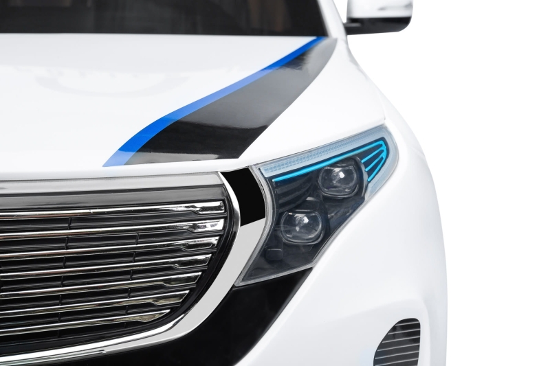 mercedes-EQC-White-2.jpg