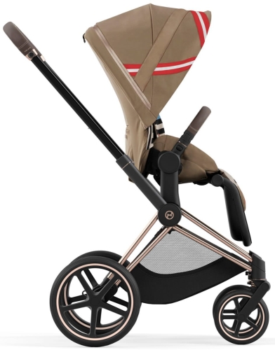 karolinakurkova_priam_luxseat_3.jpg