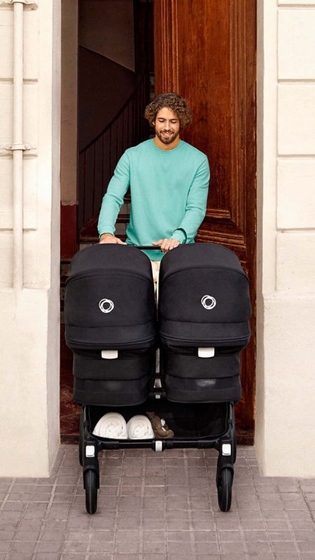 donkey5-twin-black-seat-black-canopy-black-3.jpg