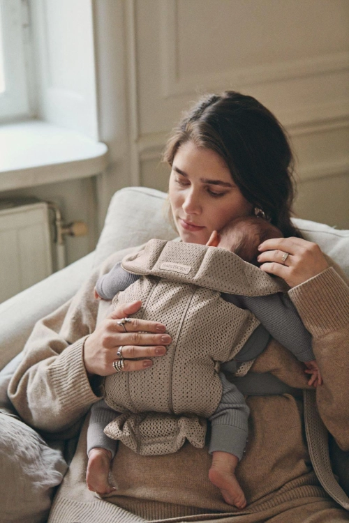 BabyBjorn Baby Carrier Mini Cotton – małe nosidełko dla noworodka | Grey Beige