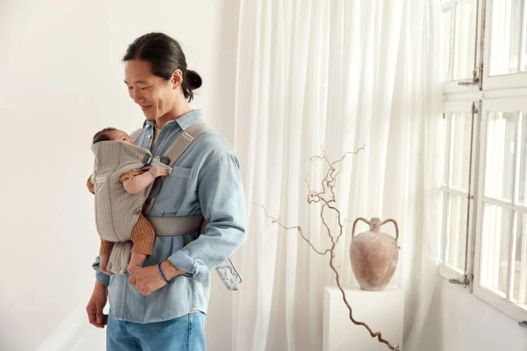 BabyBjorn Baby Carrier Mini Cotton – małe nosidełko dla noworodka | Grey Beige