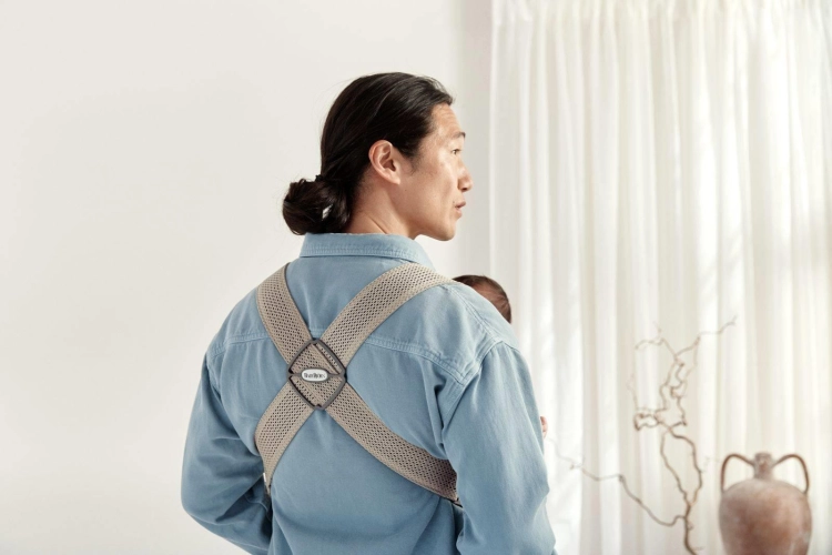 BabyBjorn Baby Carrier Mini Cotton – małe nosidełko dla noworodka | Grey Beige