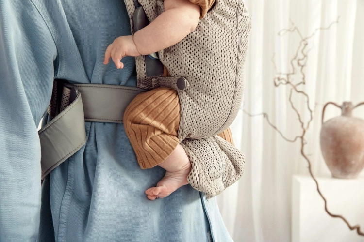 BabyBjorn Baby Carrier Mini Cotton – małe nosidełko dla noworodka | Grey Beige
