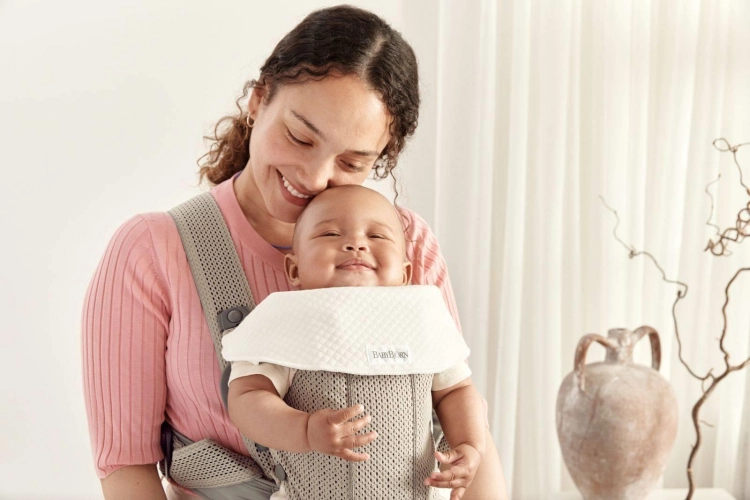 BabyBjorn Baby Carrier Mini Cotton – małe nosidełko dla noworodka | Grey Beige