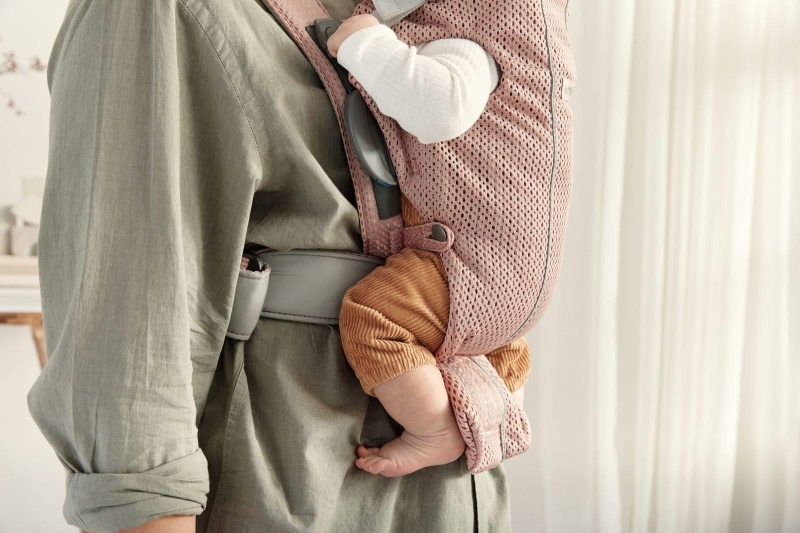 BabyBjorn Baby Carrier Mini Cotton – małe nosidełko dla noworodka | Zgaszony Róż
