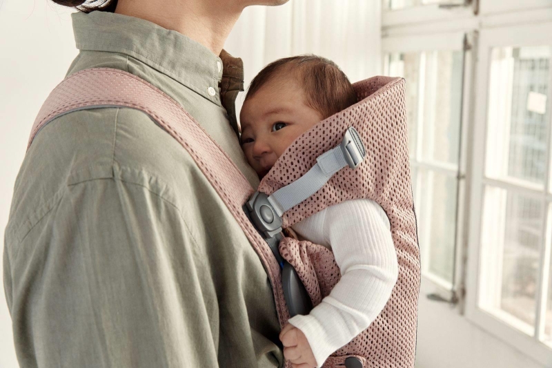 BabyBjorn Baby Carrier Mini Cotton – małe nosidełko dla noworodka | Zgaszony Róż