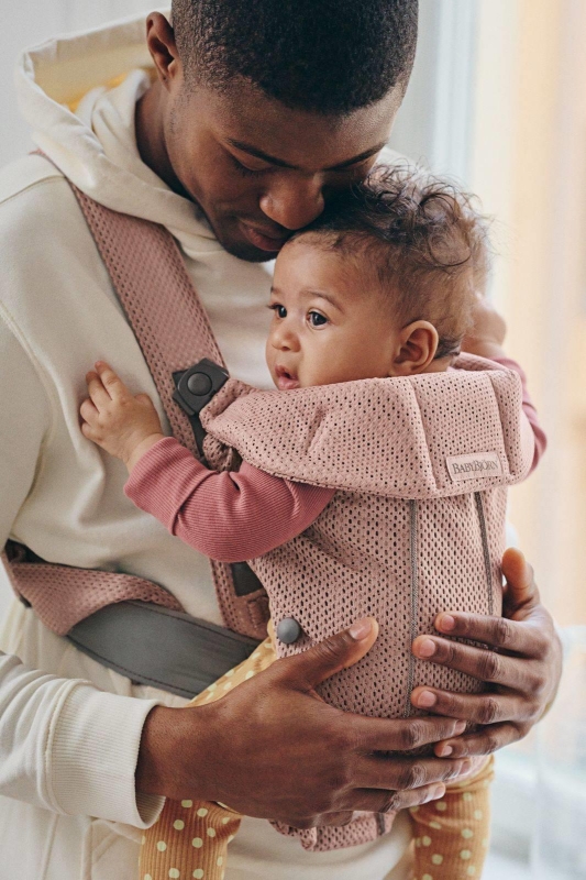 BabyBjorn Baby Carrier Mini Cotton – małe nosidełko dla noworodka | Zgaszony Róż
