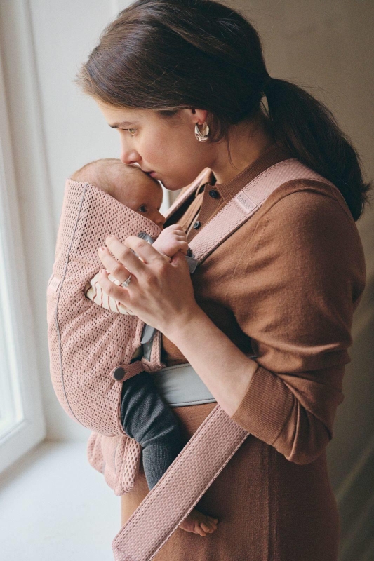 BabyBjorn Baby Carrier Mini Cotton – małe nosidełko dla noworodka | Zgaszony Róż