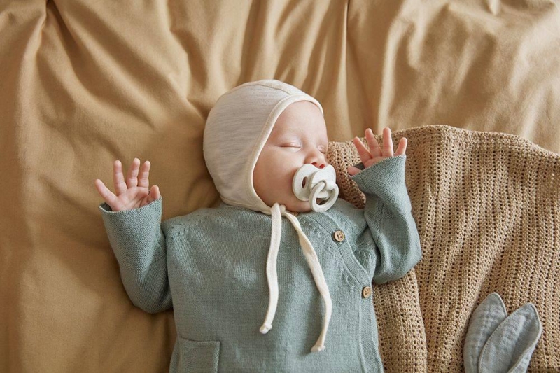 Elodie Details Newborn Bonnet - czapka dziecięca 0-3 mc | Vanilla White
