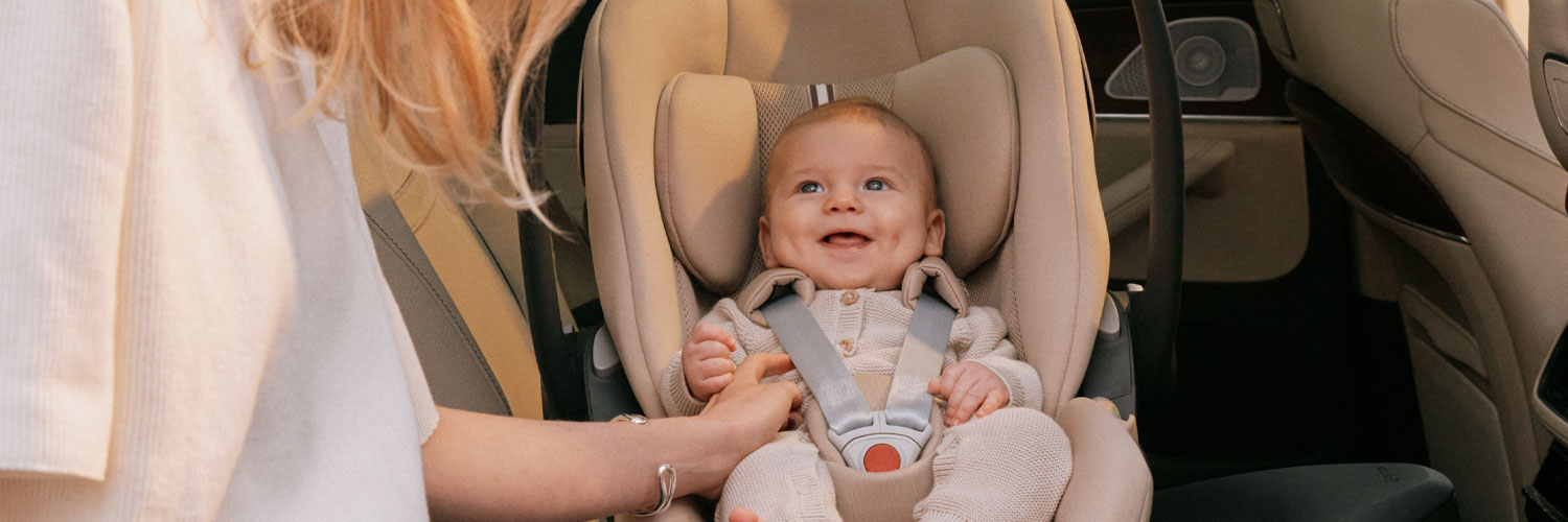 Cybex Cloud G3 i-Size fotelik 0-13 kg z wkładką dla niemowląt