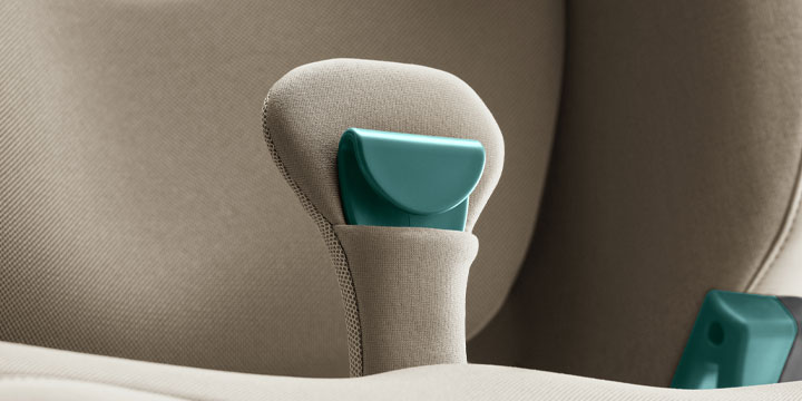 Bezpieczny fotelik samochodowy dla starszego dziecka